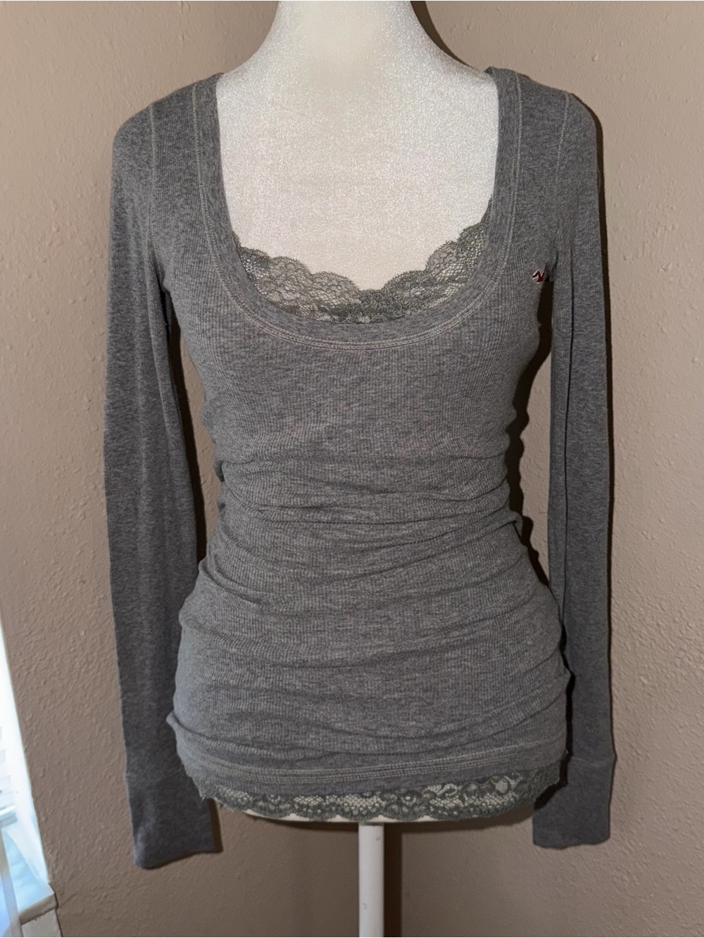 Vintage Y2K Hollister 2000s Ribbed Scoop Neck Long Sleeve Top